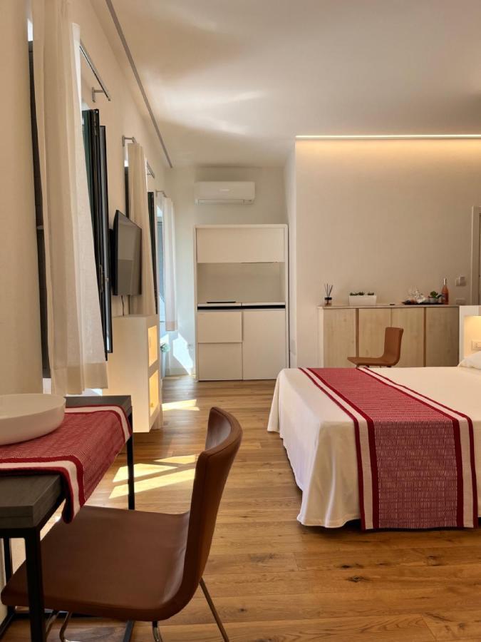Dimora Elle Hotell La Maddalena  Eksteriør bilde